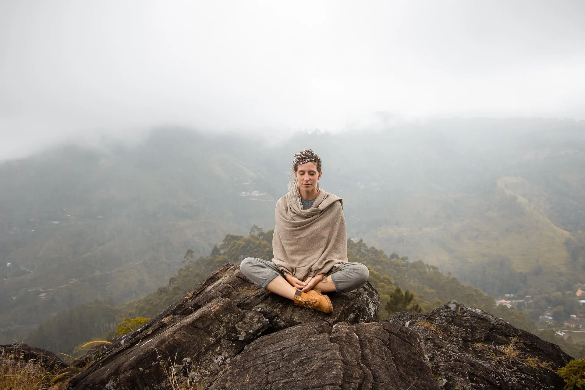 kalyanayahaluwo-meditate-5375835_1920.jpg